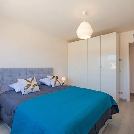Apartmán Le Palais De La Mer-3 By Interhome